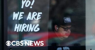 Stock market responds to unemployment claims rising at the end of July